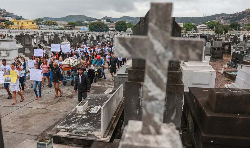 PT, PSOL e PCdoB pedem ao STF acesso a perícia de corpos