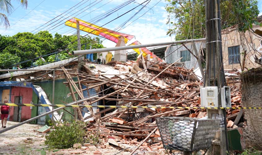 Defesa Civil vistoria casa que desabou em Porto Velho