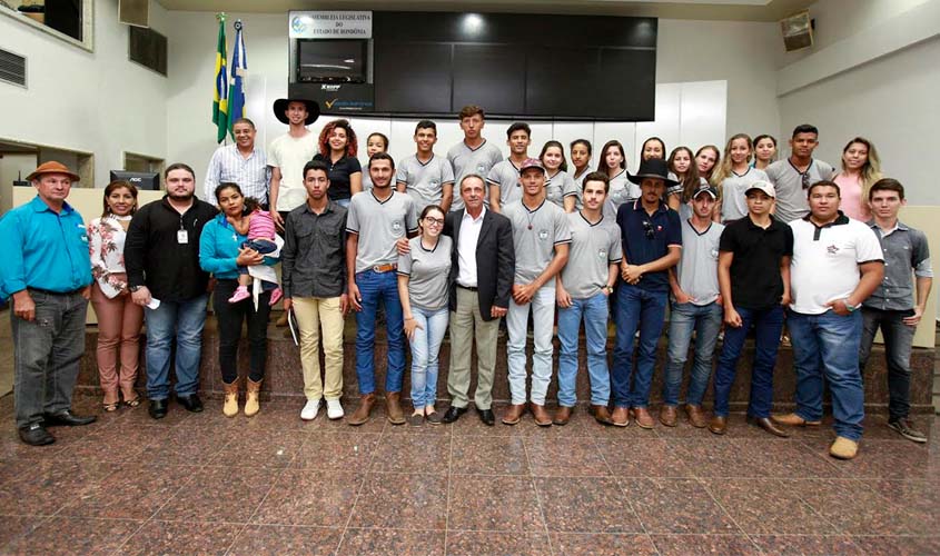 Lazinho da Fetagro palestra para alunos do curso de Técnico em Agropecuária