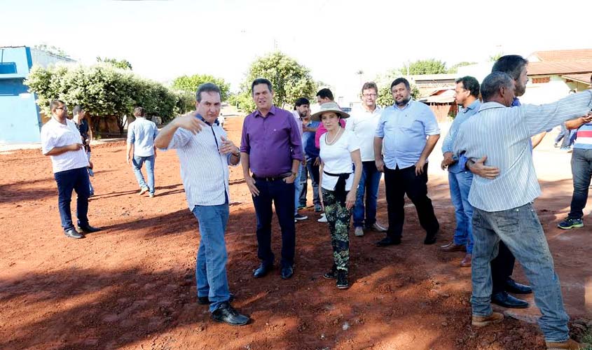 Presidente da Assembleia vistoria obras em Rolim de Moura