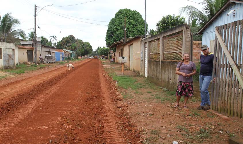 Prefeitura começa obras e asfaltamento no Lagoinha