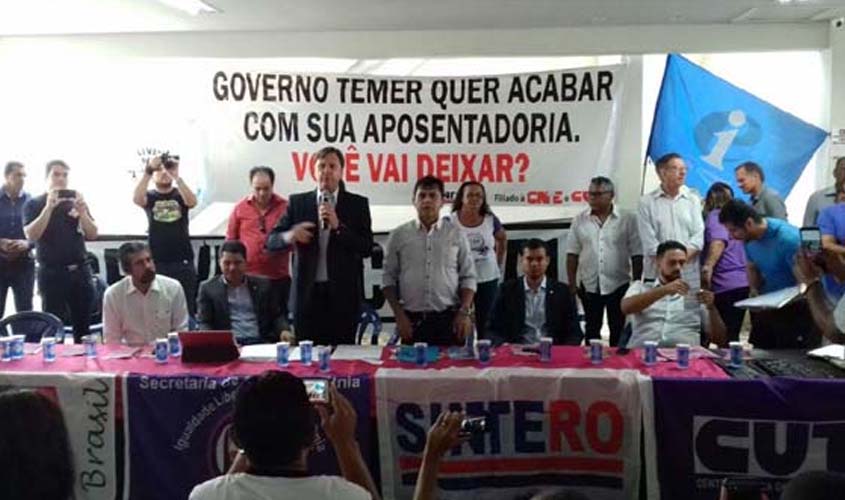 No Sintero, deputados federais e senadores de Rondônia anunciam voto contra a reforma da previdência