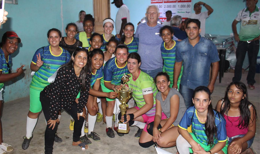 Deputado Airton apoia e prestigia final de torneio Ruralzão feminino em Ji-Paraná