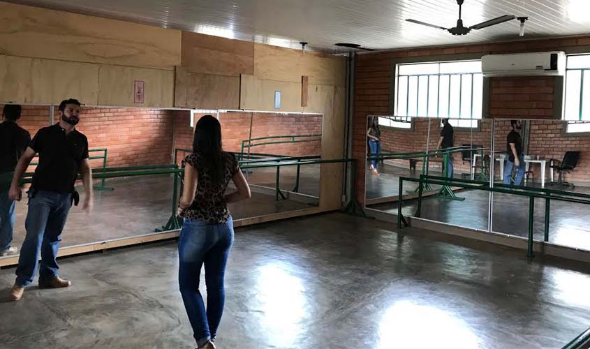 Acadêmicos de engenharia civil ajudam na recuperação de escolas