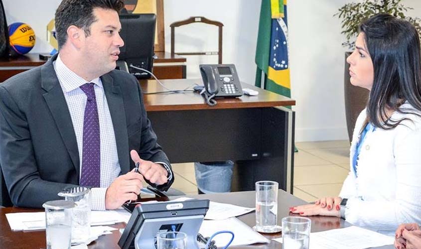 Mariana Carvalho pede agilidade na liberação de recursos ao ministro do Esporte