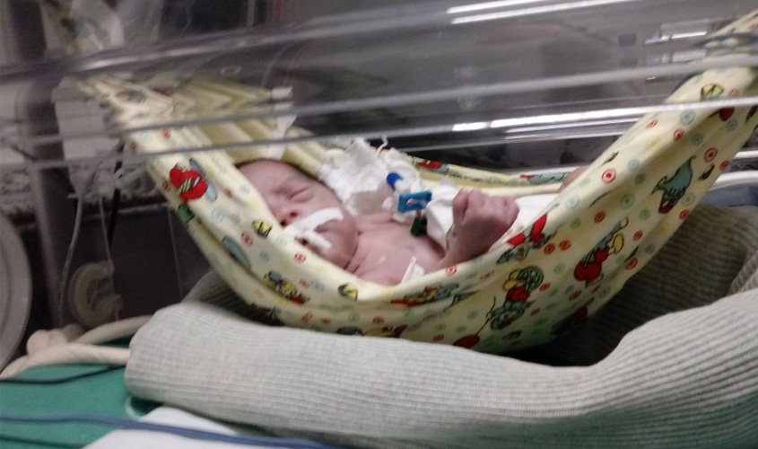 Redes e polvo terapia auxiliam no desenvolvimento de prematuros na UTI neonatal do Hospital de Base, em Porto Velho