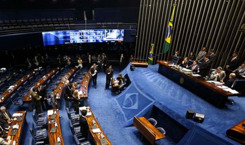 Senado aprova MP que permite saques do FGTS